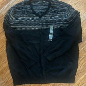 Claiborne Men’s sweater-NEW, never worn